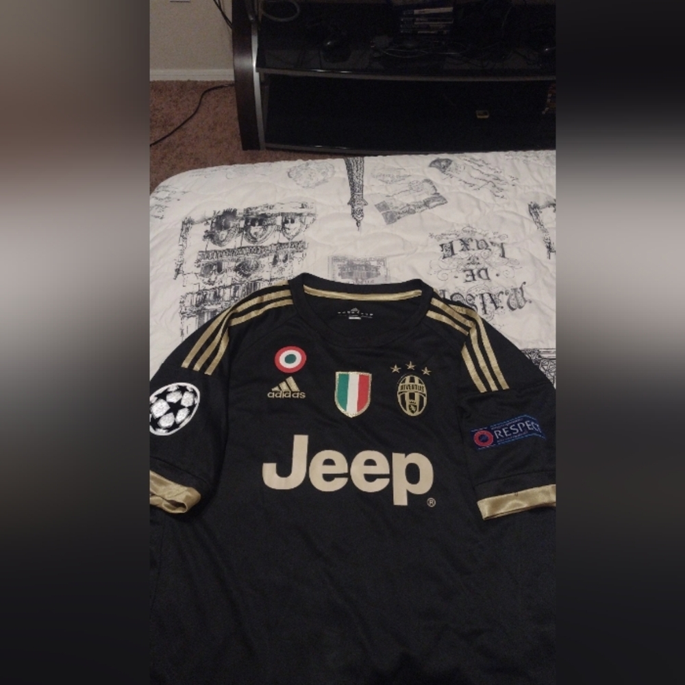 Juventus Pogba 2015-2016 third jersey
